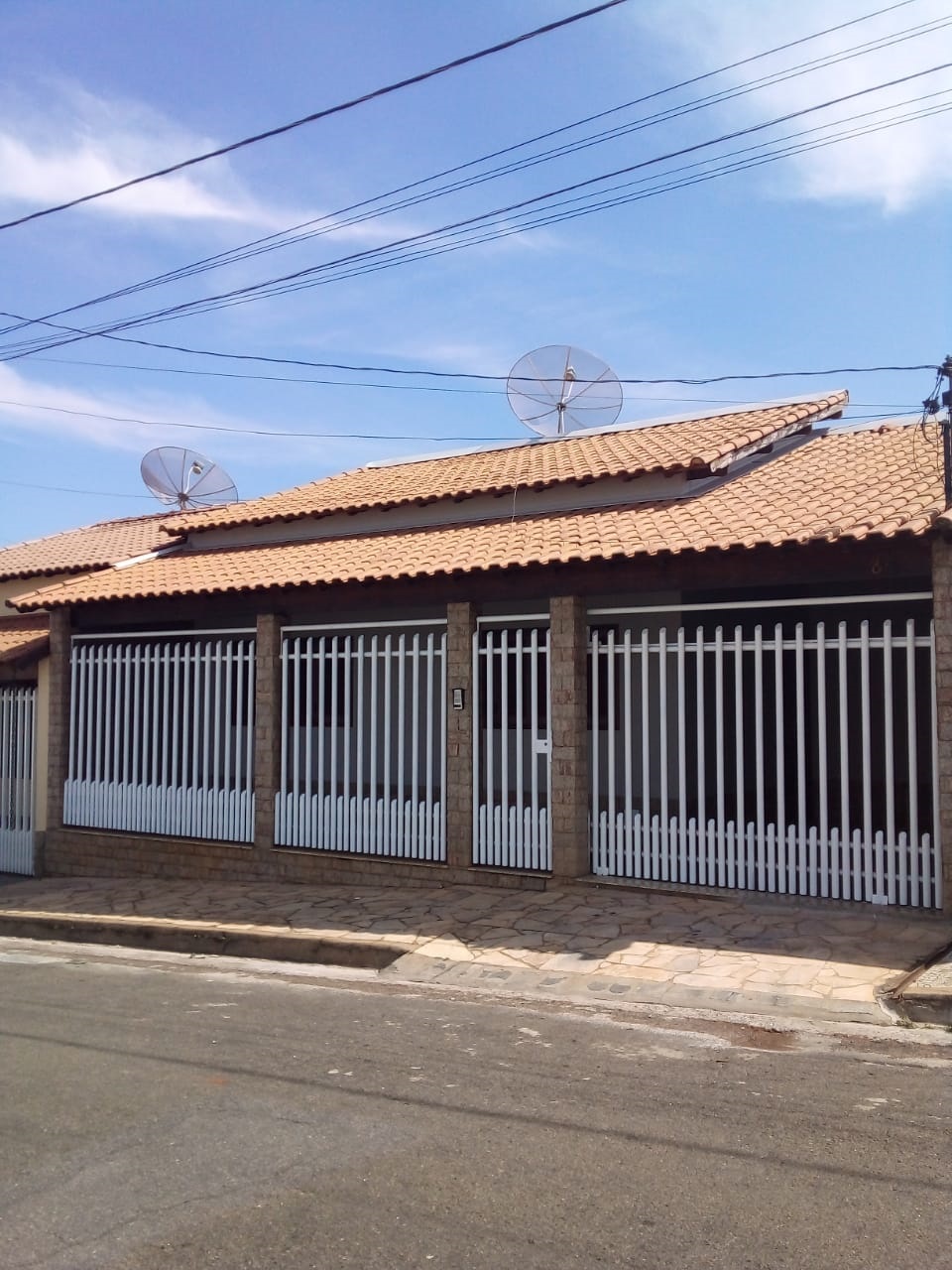 Imobiliária Freitas Neto em Alfenas - RUA VARGINHA,  - RESIDENCIAL OLIVEIRA
